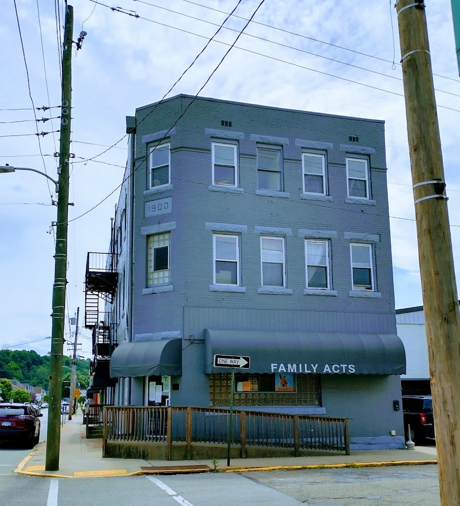 Family Acts Ford City, PA